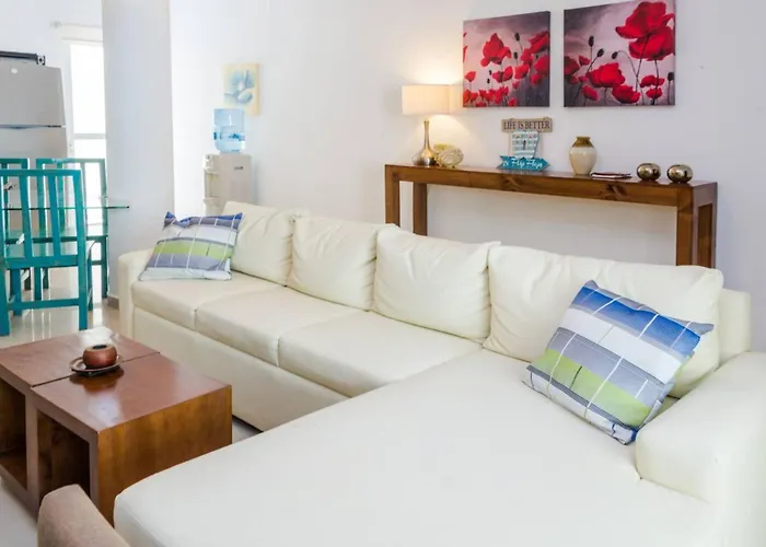 Modern Condo, Just Steps To Mamitas & 5th Apartamento