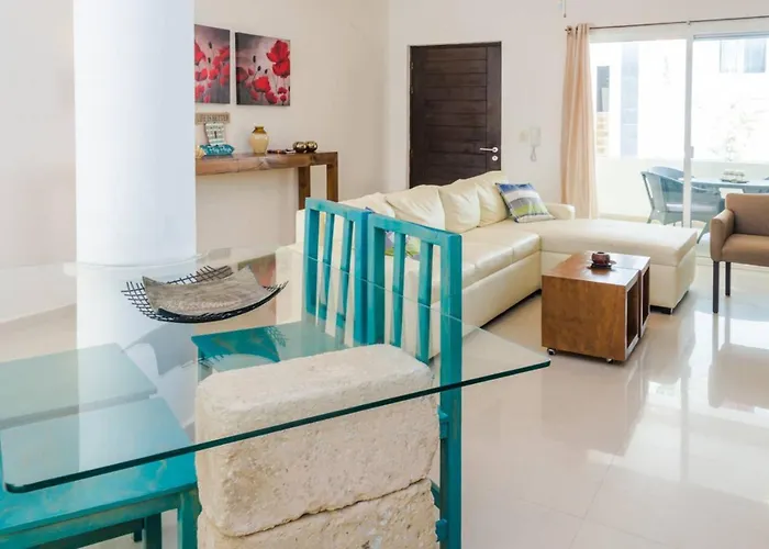 Modern Condo, Just Steps To Mamitas & 5th * Playa del Carmen