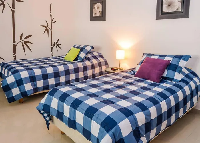 Modern Condo, Just Steps To Mamitas & 5th *