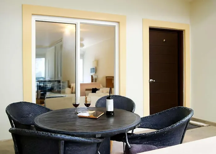Modern Condo, Just Steps To Mamitas & 5th * Playa del Carmen